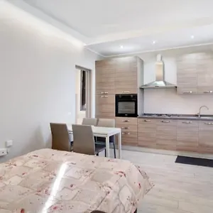 Casa Tiziano Parking Gratis 15 Minuti A Piedi Санремо