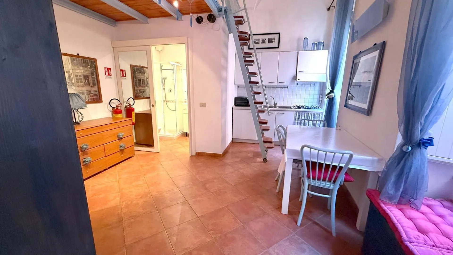 Suite Menotti 38 - Sanremo 0*,  Italy